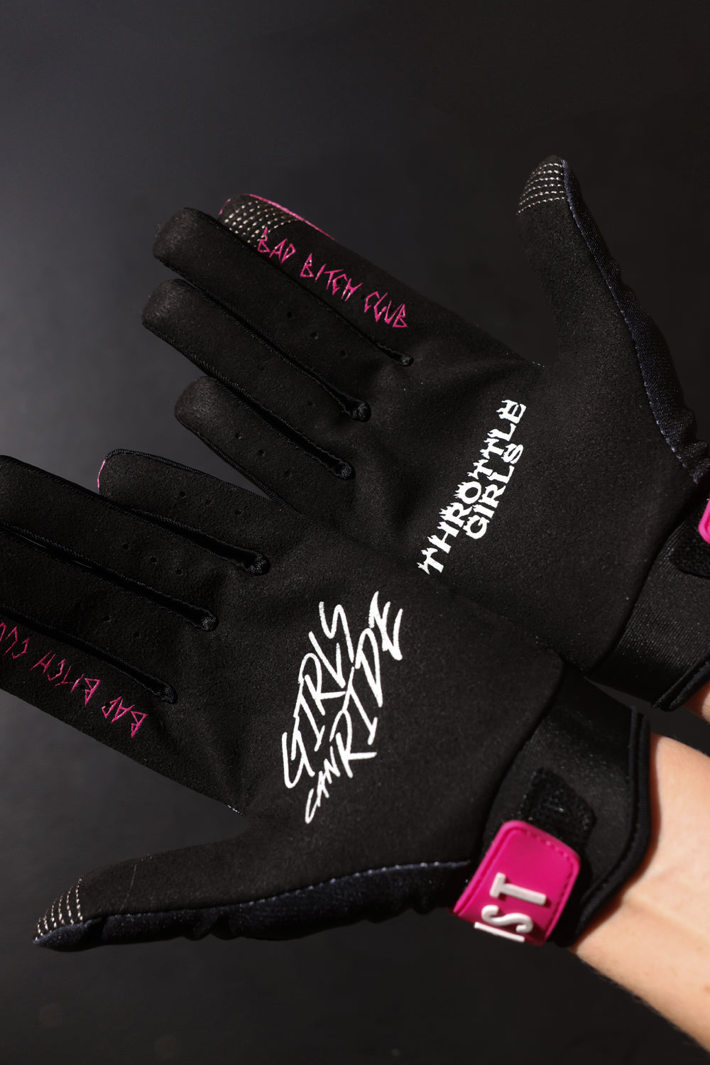 TG X FIST GLOVES ADULTS