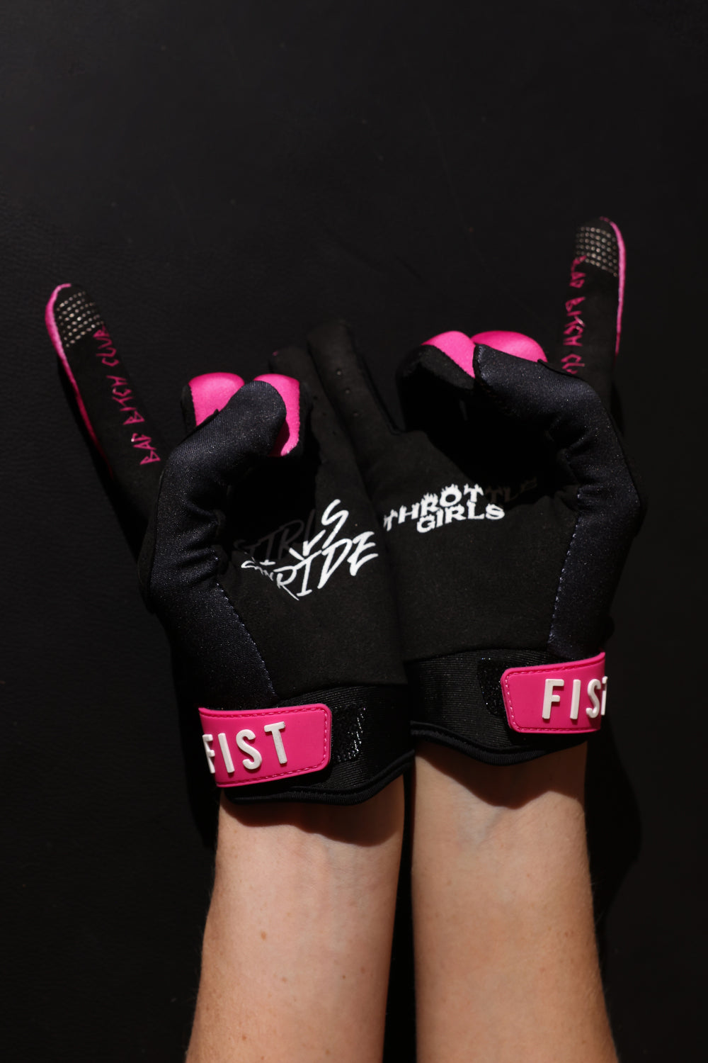 TG X FIST GLOVES ADULTS
