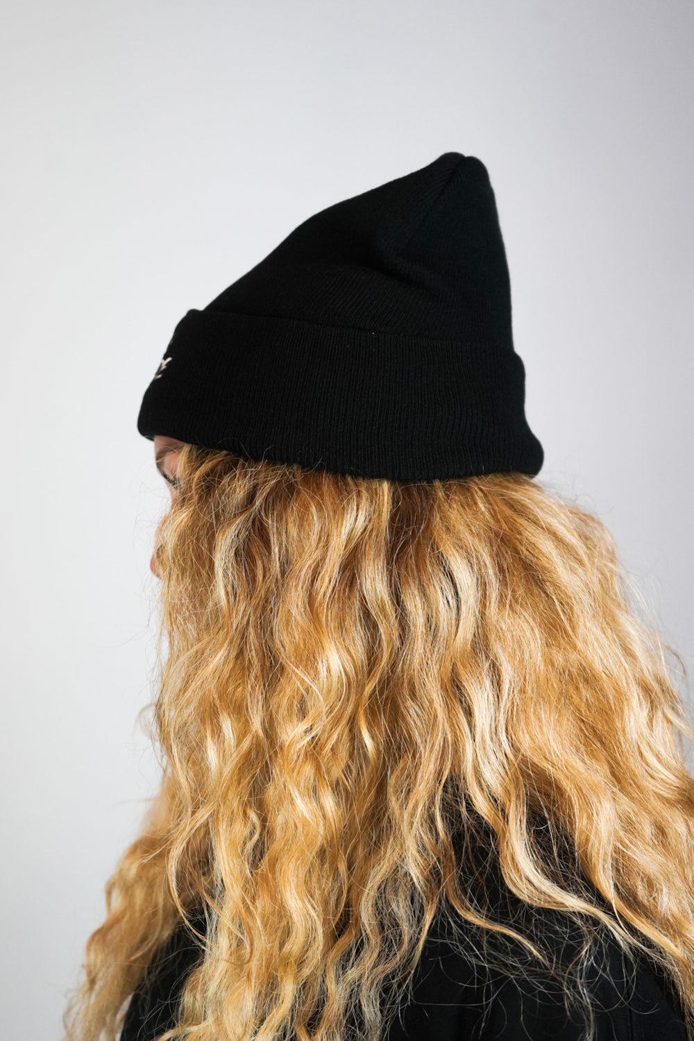 BLACK GCR BEANIE