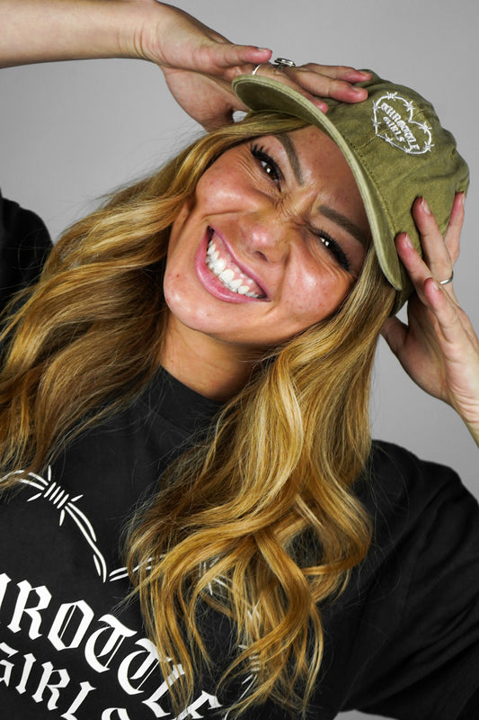 BARBED HEART CAP GREEN