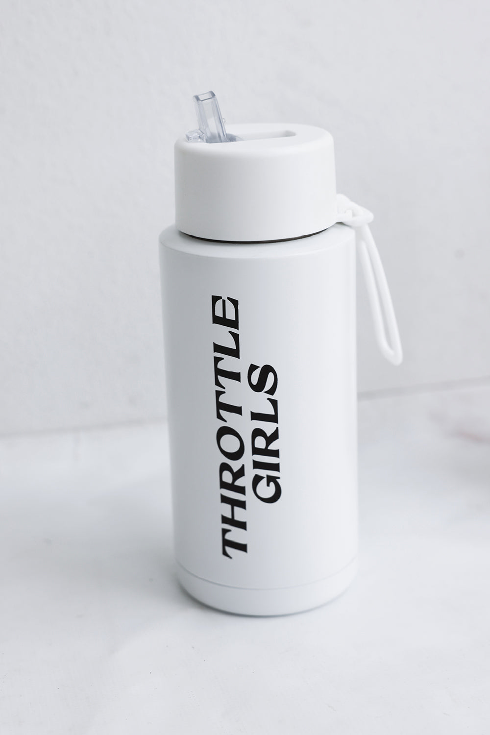 WHITE CERAMIC 1L DRINK BOTTLE