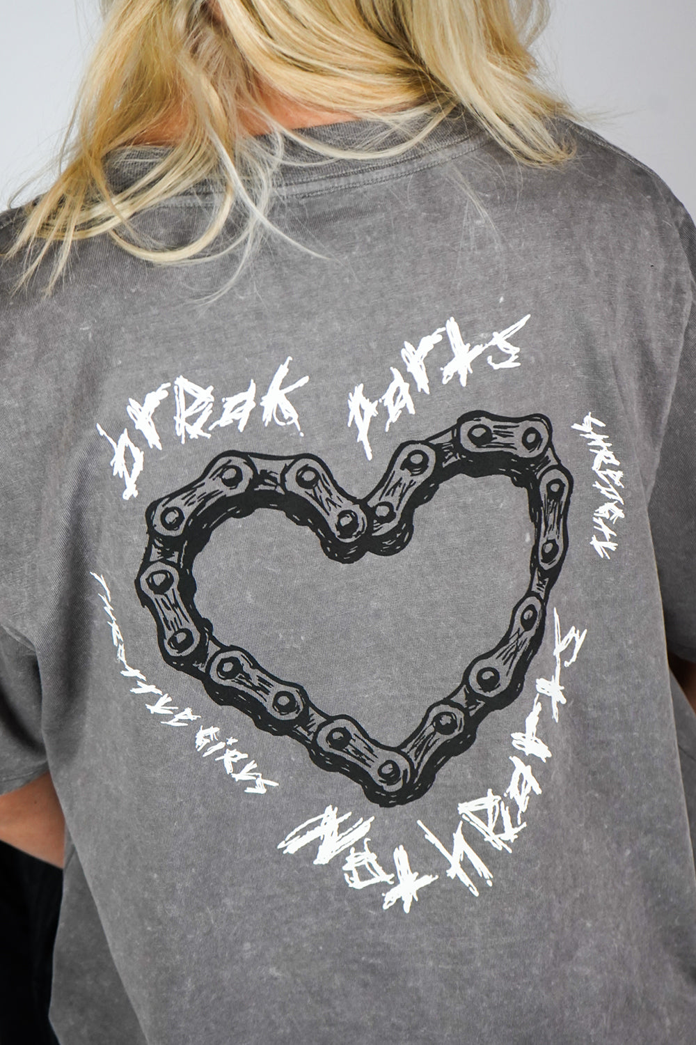 SHREDGAL TEE