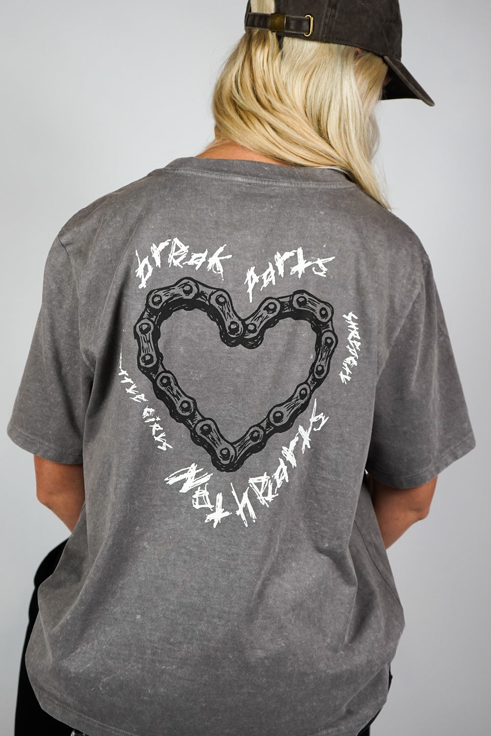 SHREDGAL TEE