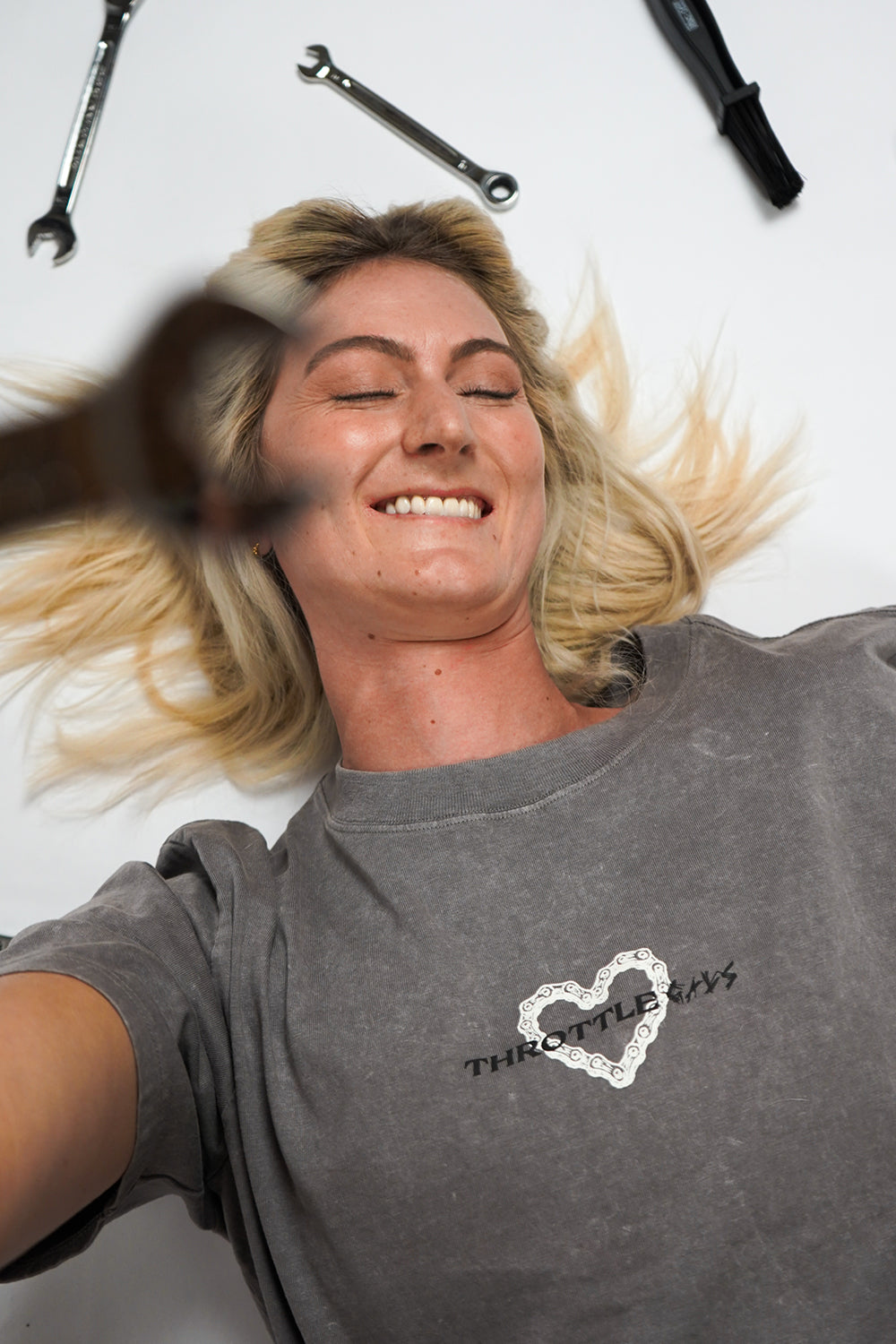 SHREDGAL TEE